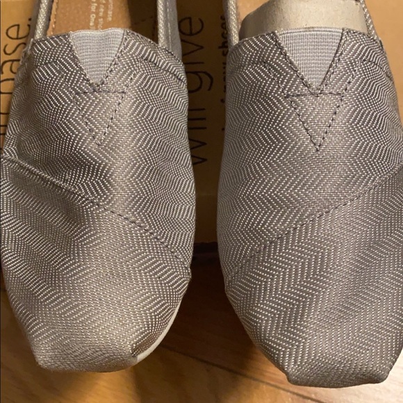 Toms Women’s Classic - Picture 5 of 9